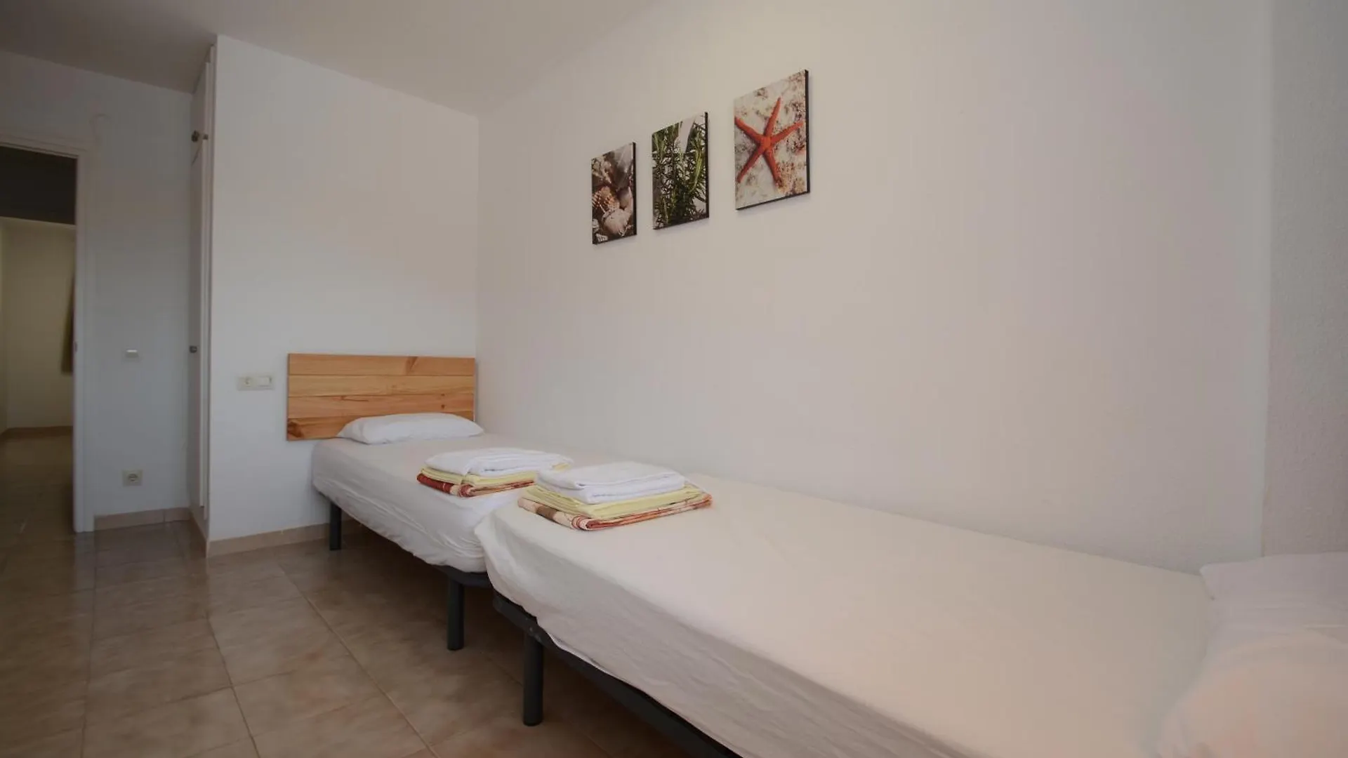 Apartment Apartamentos Familiares Sa Gavina Estartit L'Estartit Spain
